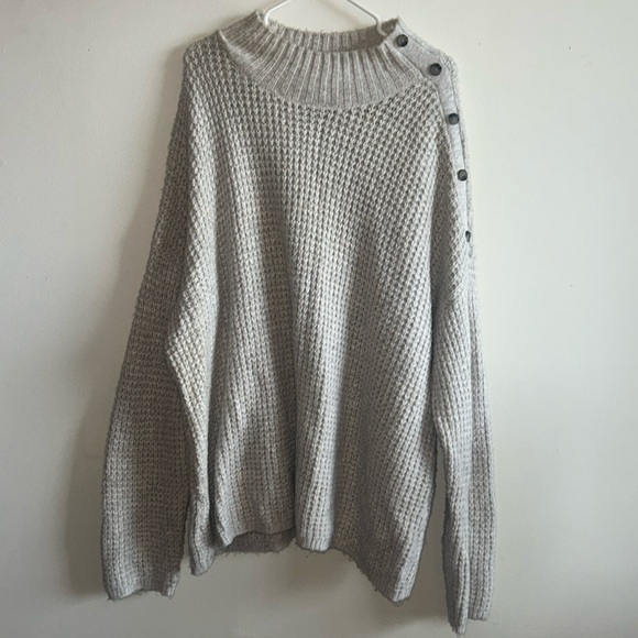 Cream/light beige mock neck knitted sweater - Picture 1 of 3